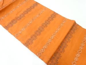 横段に七宝模様織出し名古屋帯